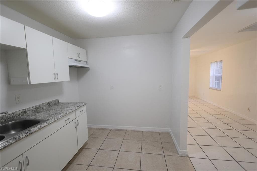 1652 Cypress DR, FORT MYERS FL 33907-35