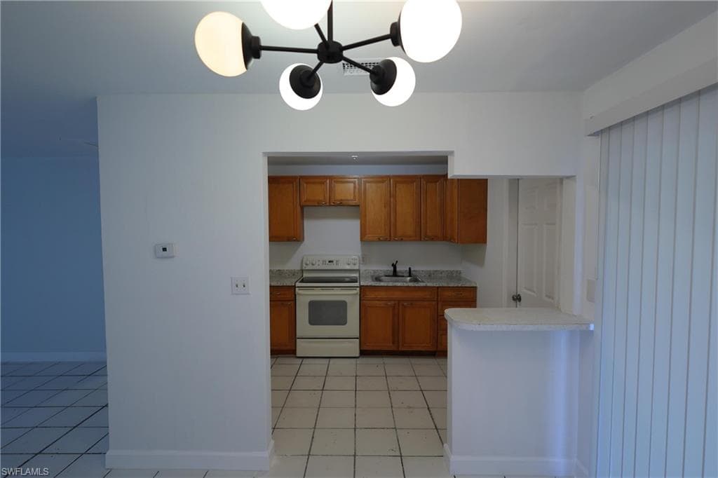 1652 Cypress DR, FORT MYERS FL 33907-13