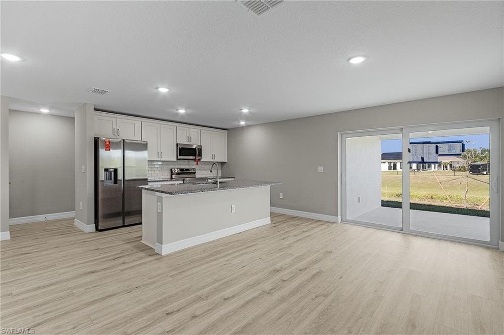 545 Oakshire LN-9