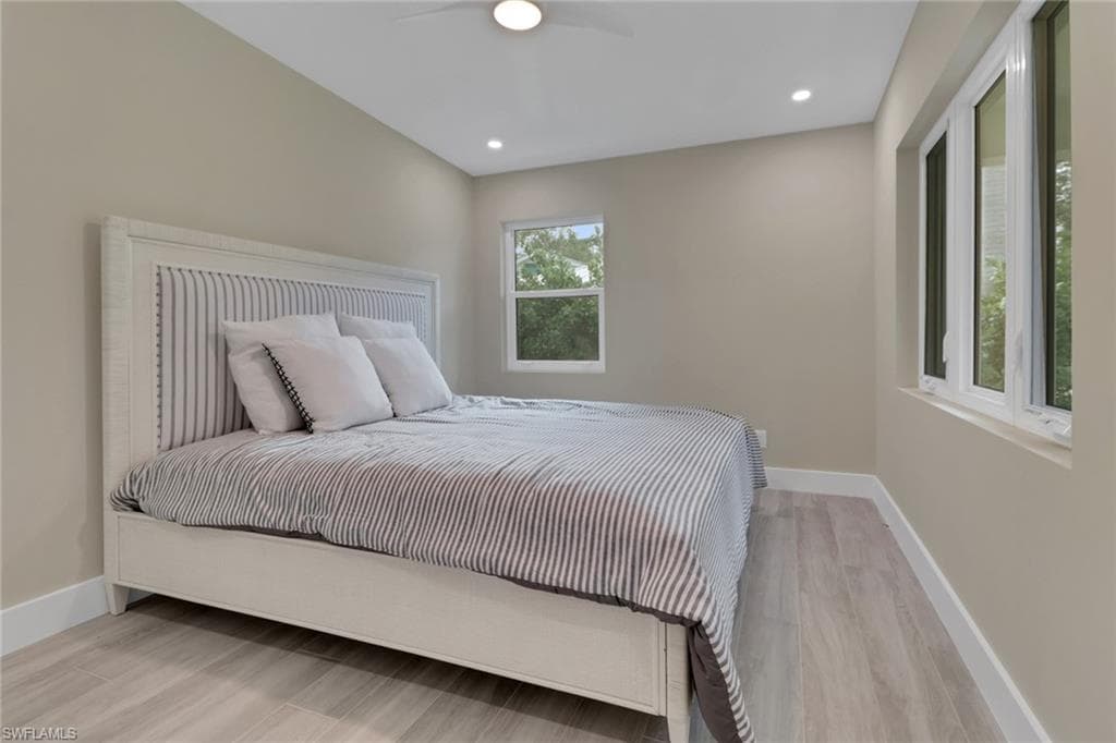 5150 Sand Dollar LN, NAPLES FL 34103-19