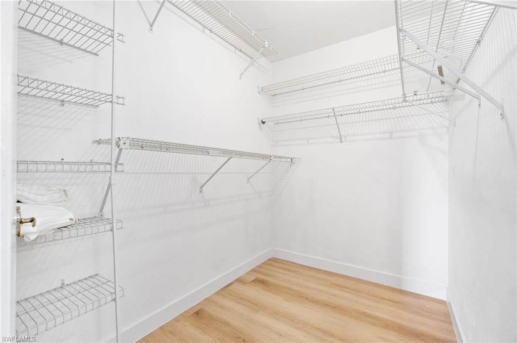 2662 Aft AVE-16