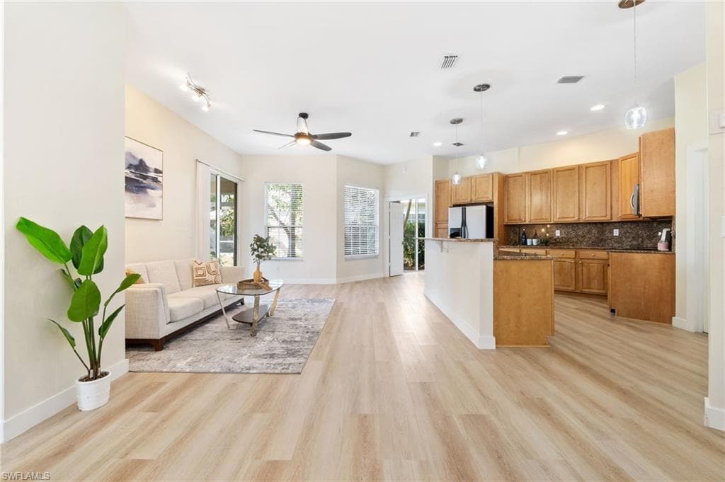 2662 Aft AVE-7