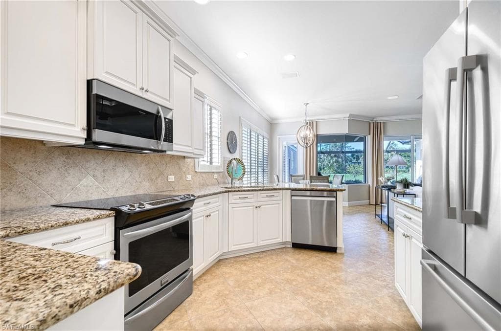 2917 Lone Pine LN, NAPLES FL 34119-13