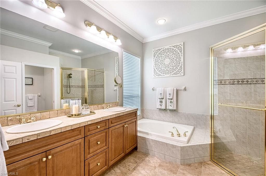 2917 Lone Pine LN, NAPLES FL 34119-17