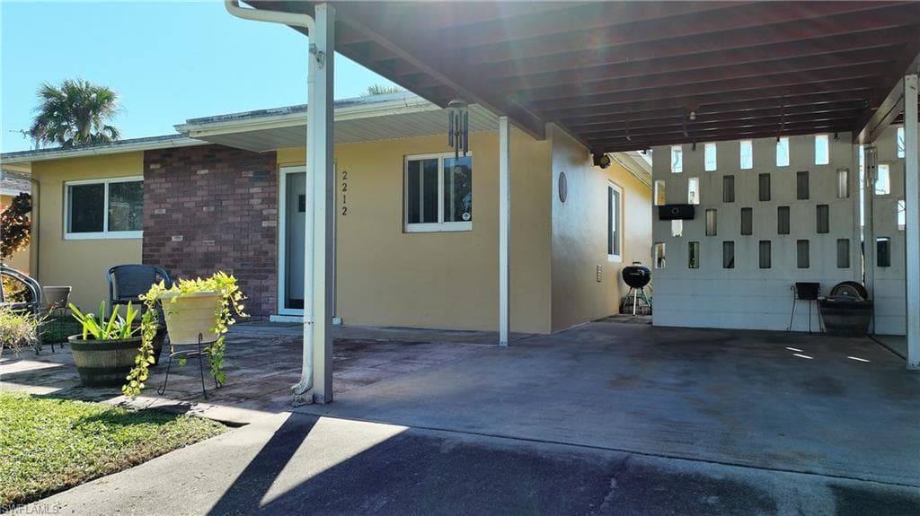 2212 E 6th ST, LEHIGH ACRES FL 33936-2