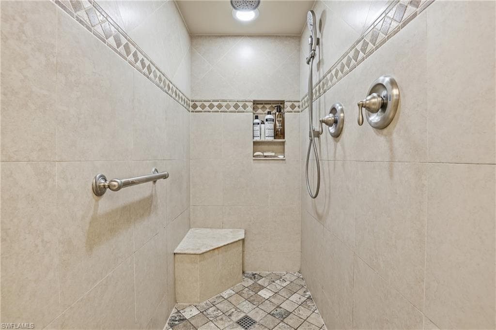 15840 Lake Candlewood DR, FORT MYERS FL 33908-25