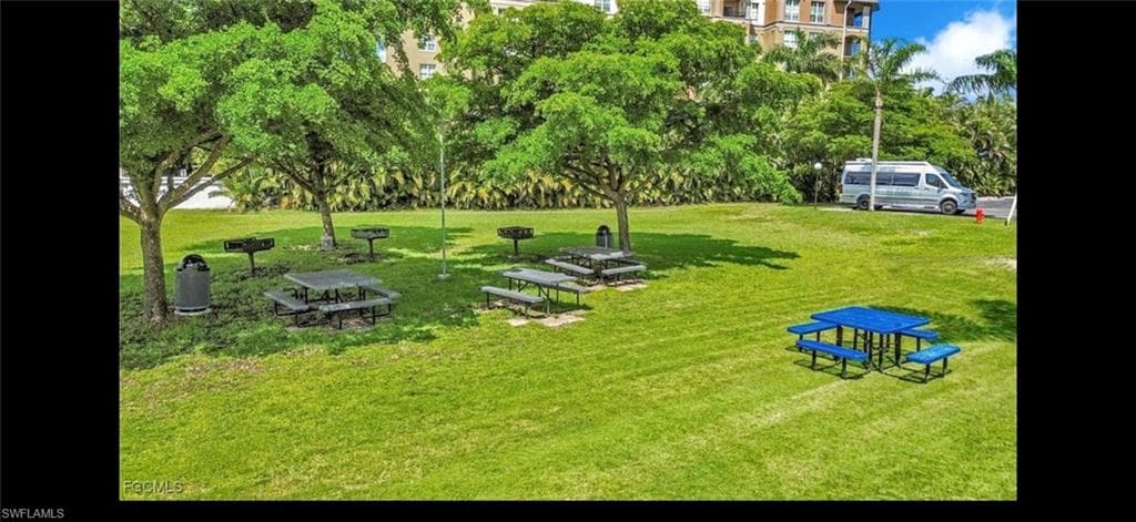 2875 Palm Beach BLVD # 206, FORT MYERS FL 33916-17