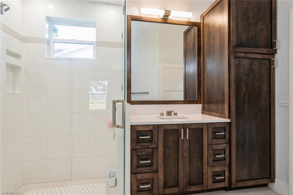 7087 Lone Oak BLVD-19