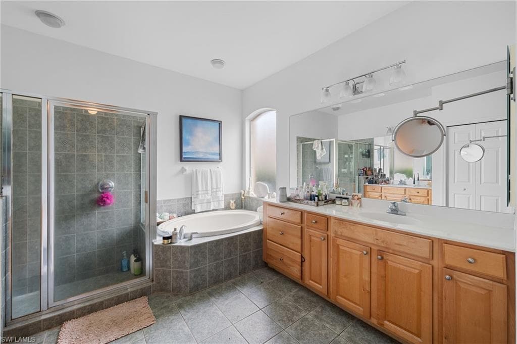 7384 Sika Deer WAY, FORT MYERS FL 33966-16
