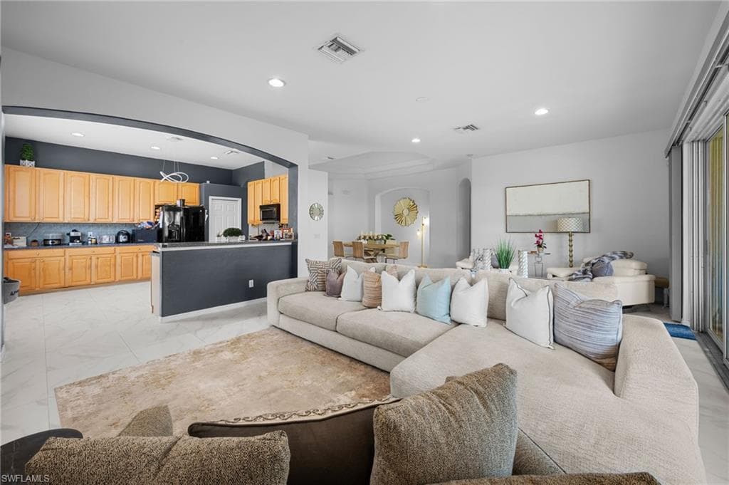 7384 Sika Deer WAY, FORT MYERS FL 33966-25