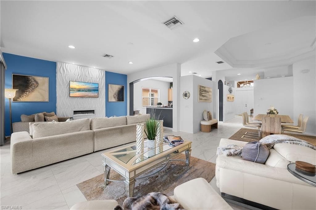 7384 Sika Deer WAY, FORT MYERS FL 33966-31