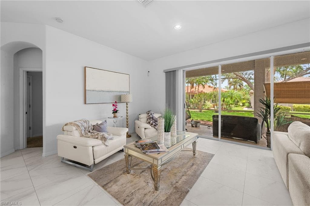 7384 Sika Deer WAY, FORT MYERS FL 33966-27