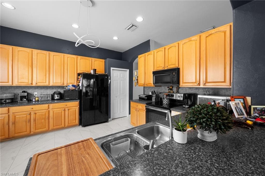 7384 Sika Deer WAY, FORT MYERS FL 33966-33