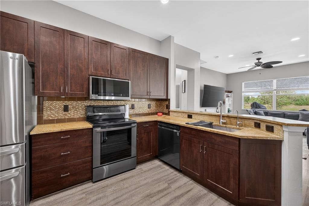 657 Grand Rapids BLVD, NAPLES FL 34120-12