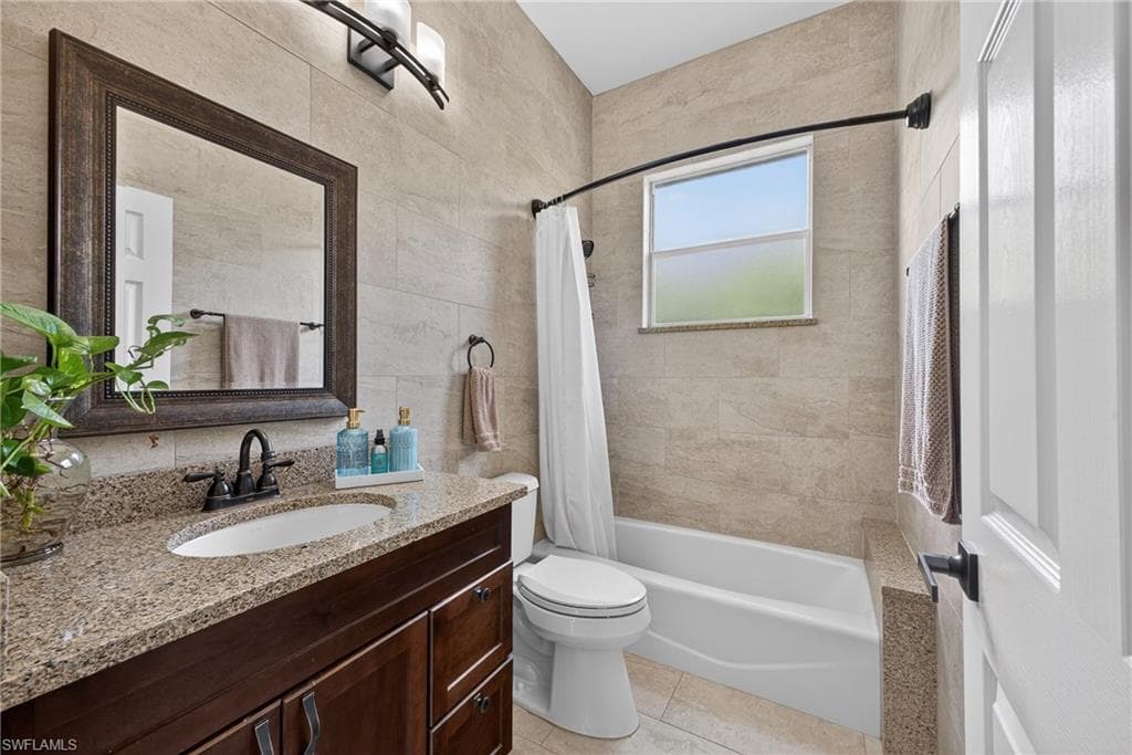 657 Grand Rapids BLVD, NAPLES FL 34120-21