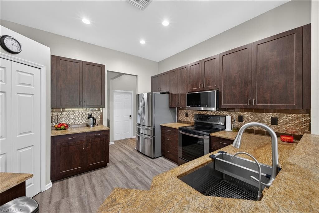 657 Grand Rapids BLVD, NAPLES FL 34120-9