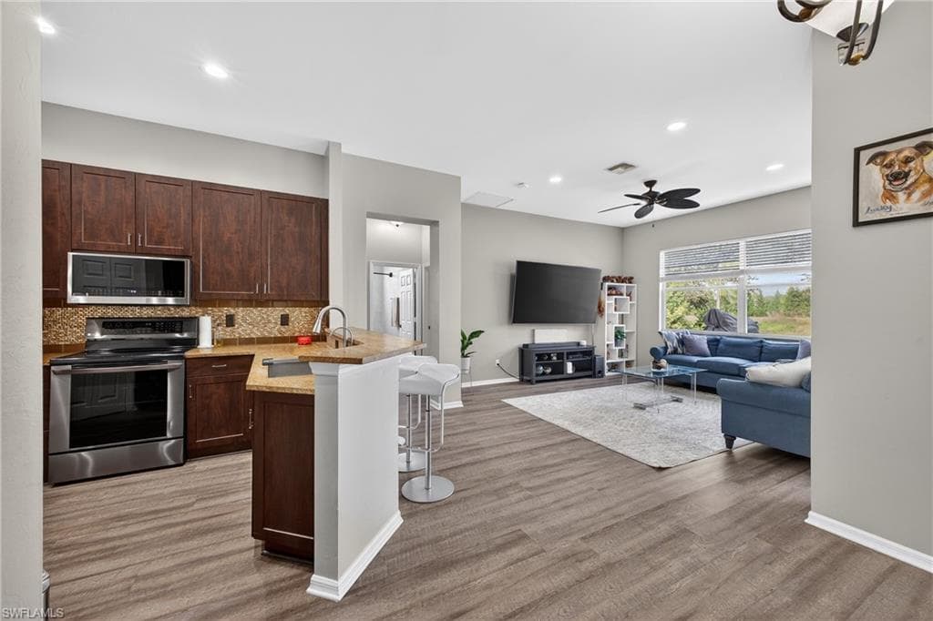 657 Grand Rapids BLVD, NAPLES FL 34120-7