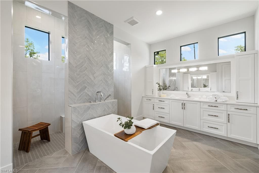 4751 1st AVE SW, NAPLES FL 34119-23