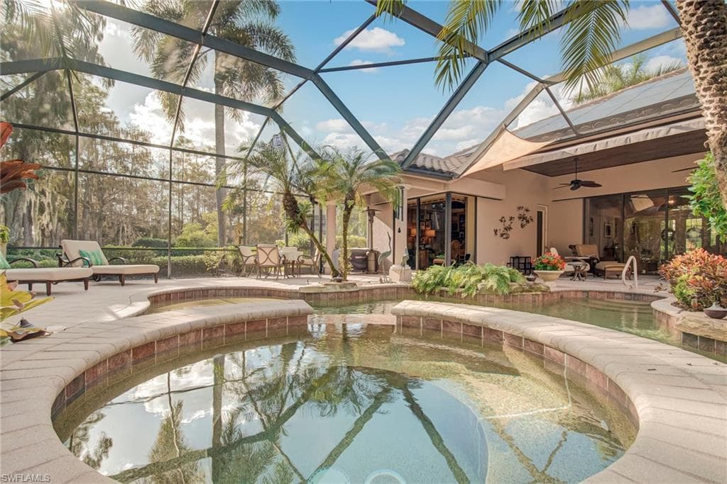 3126 Terramar CT, NAPLES FL 34119-26
