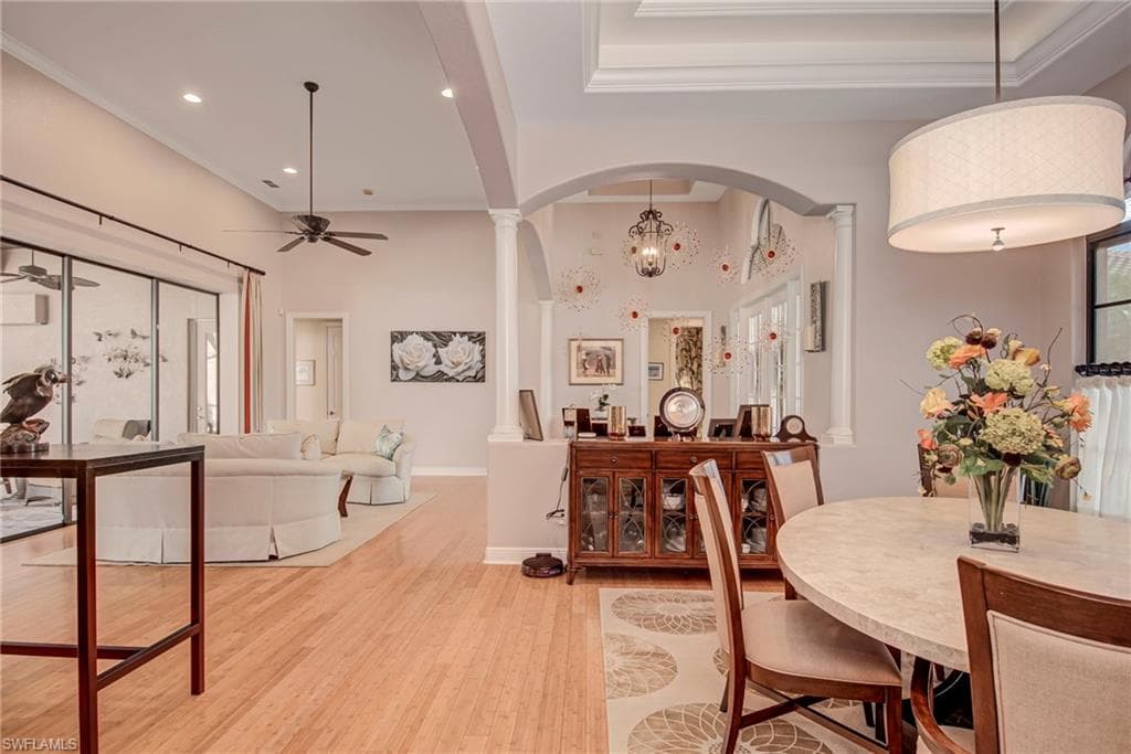 3126 Terramar CT, NAPLES FL 34119-5