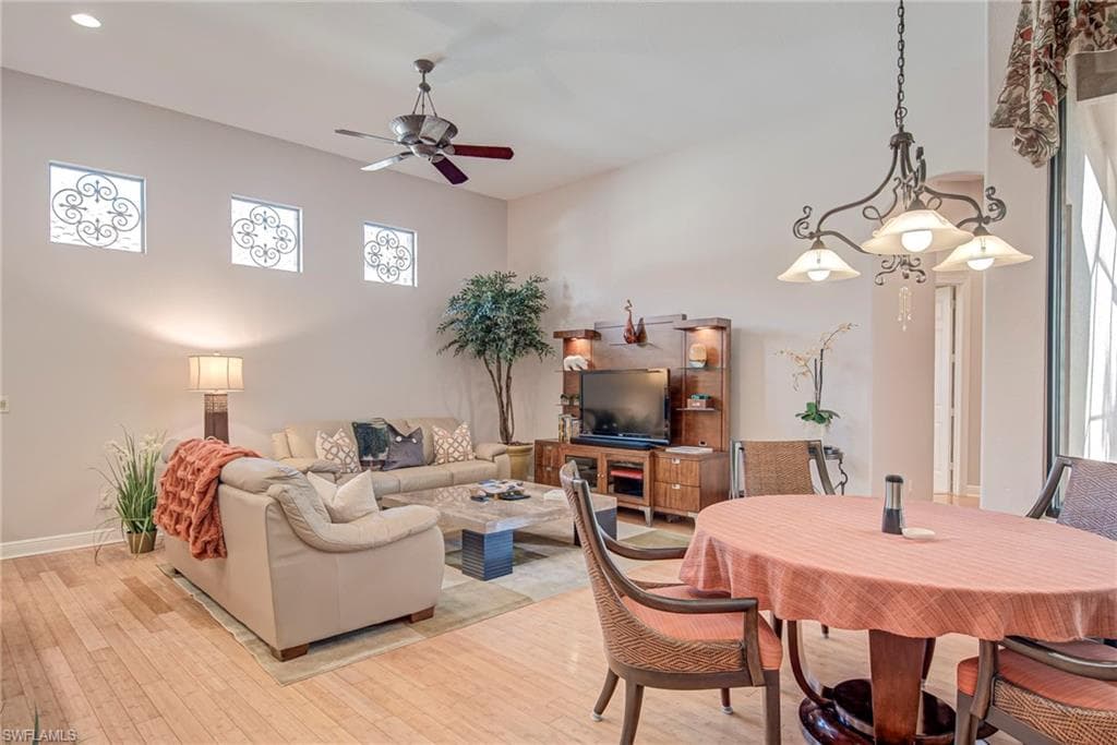 3126 Terramar CT, NAPLES FL 34119-11