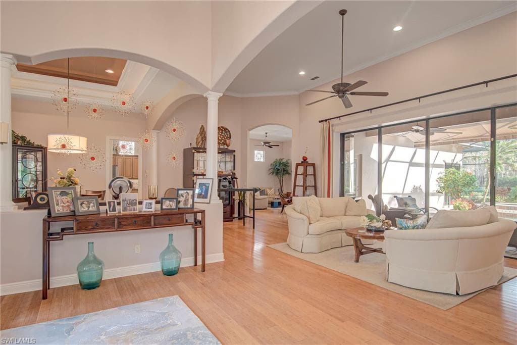 3126 Terramar CT, NAPLES FL 34119-2