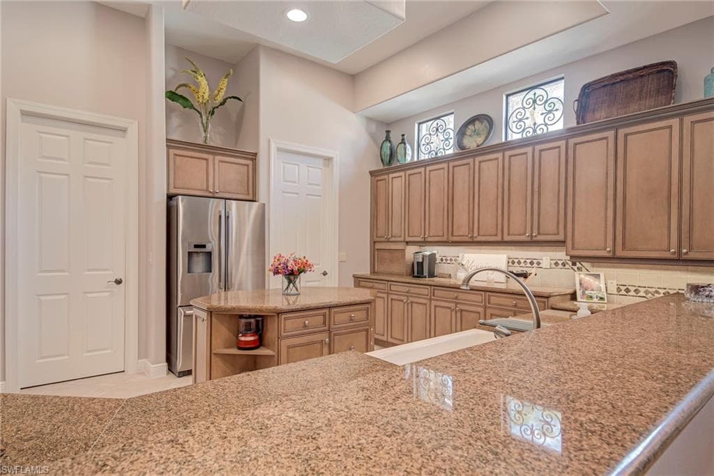 3126 Terramar CT, NAPLES FL 34119-10