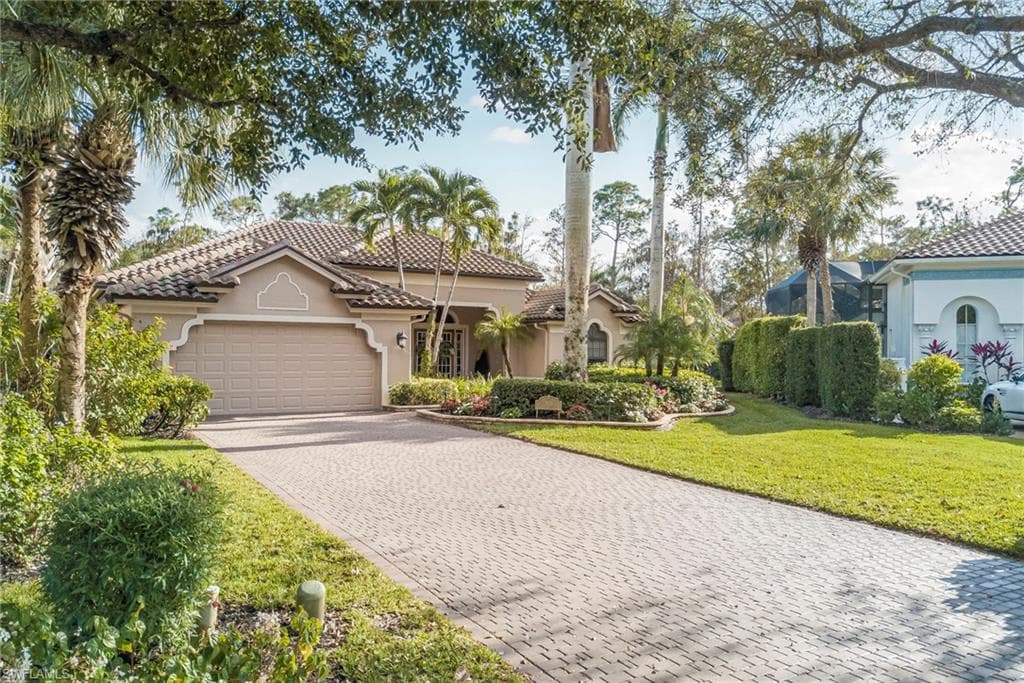 3126 Terramar CT, NAPLES FL 34119-28