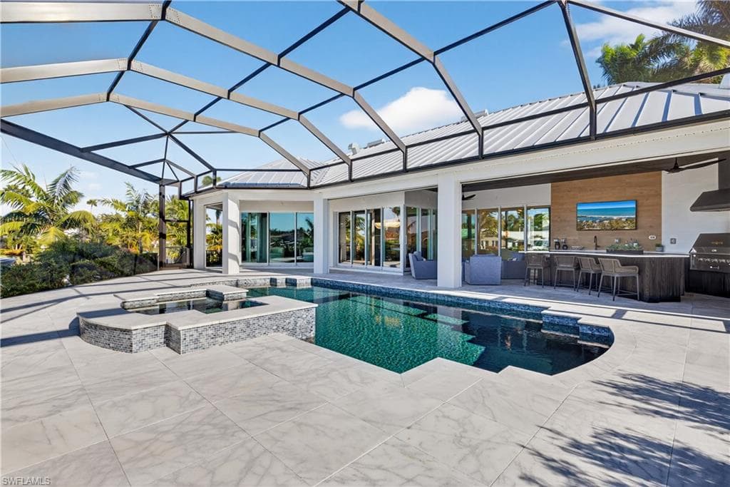 6707 Daniel CT, FORT MYERS FL 33908-34