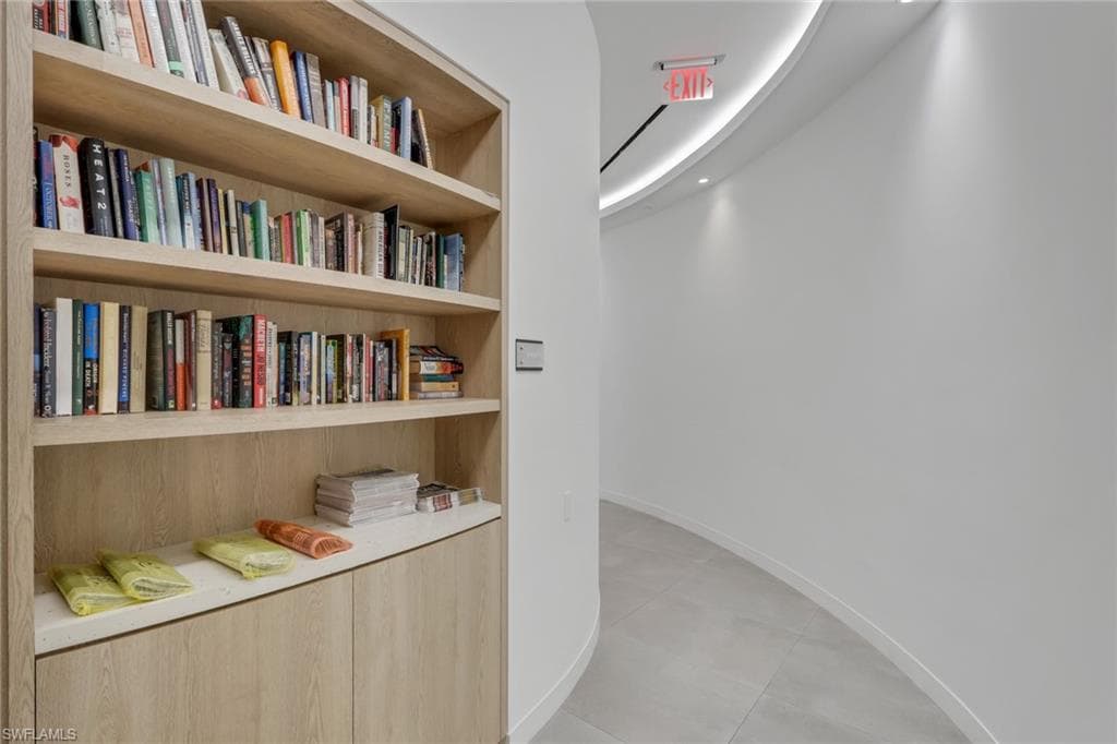 260 Seaview CT # 1108, MARCO ISLAND FL 34145-33