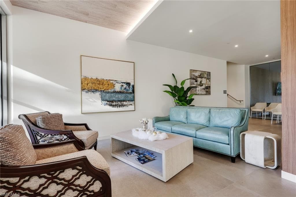 260 Seaview CT # 1108, MARCO ISLAND FL 34145-32