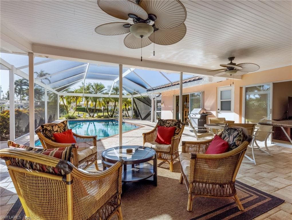 392 Snow DR, FORT MYERS FL 33919-1