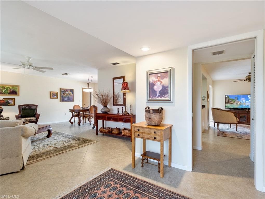 392 Snow DR, FORT MYERS FL 33919-5