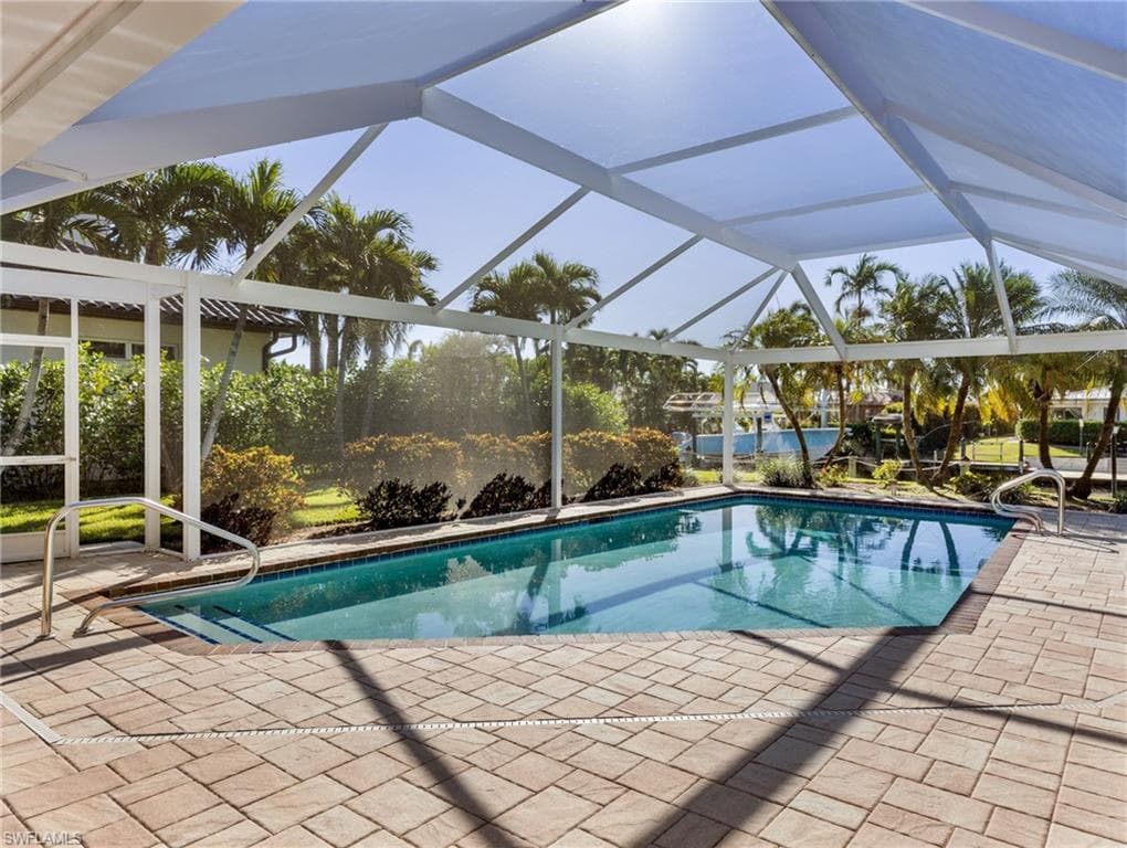 392 Snow DR, FORT MYERS FL 33919-15