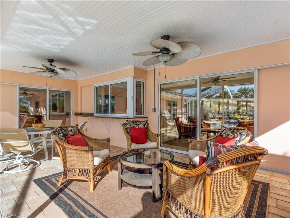 392 Snow DR, FORT MYERS FL 33919-23