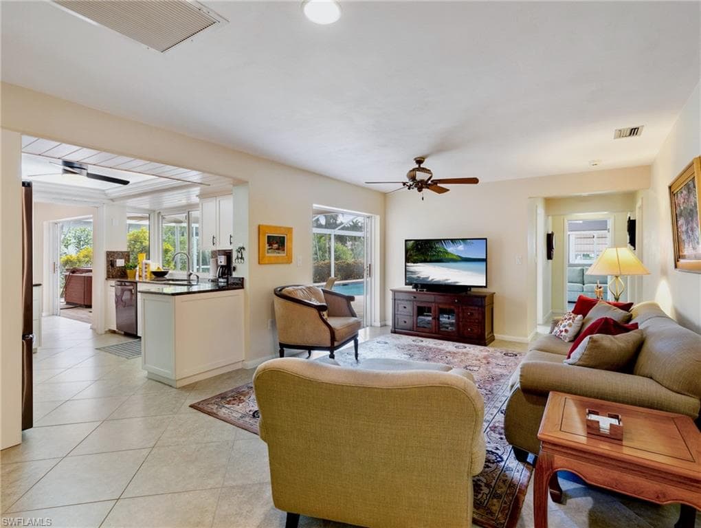 392 Snow DR, FORT MYERS FL 33919-29