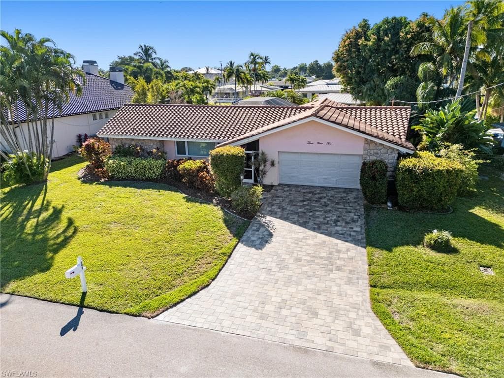 392 Snow DR, FORT MYERS FL 33919-47