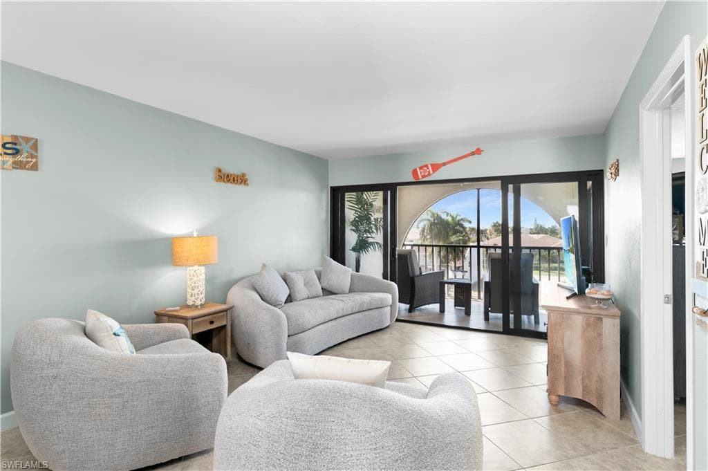 1012 Anglers CV # D507, MARCO ISLAND FL 34145-8