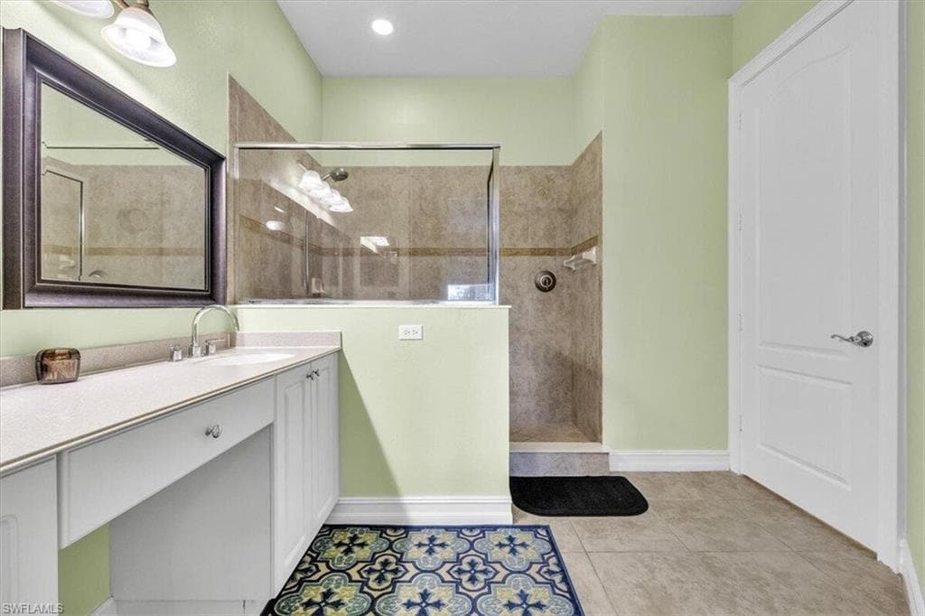 6050 Jonathans Bay CIR # 102, FORT MYERS FL 33908-22