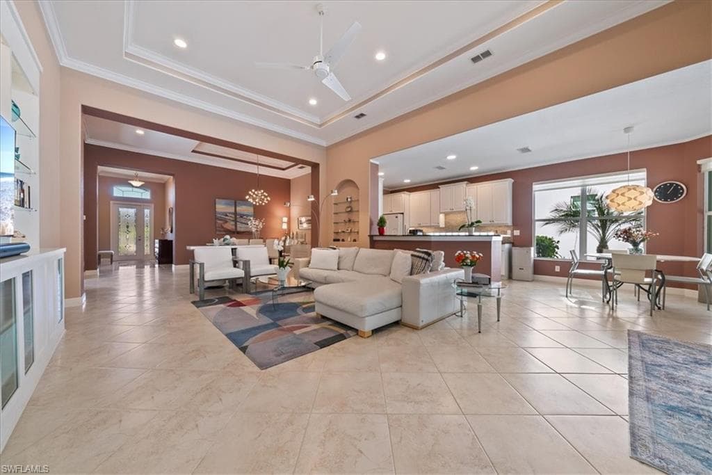 7831 Martino CIR, NAPLES FL 34112-5