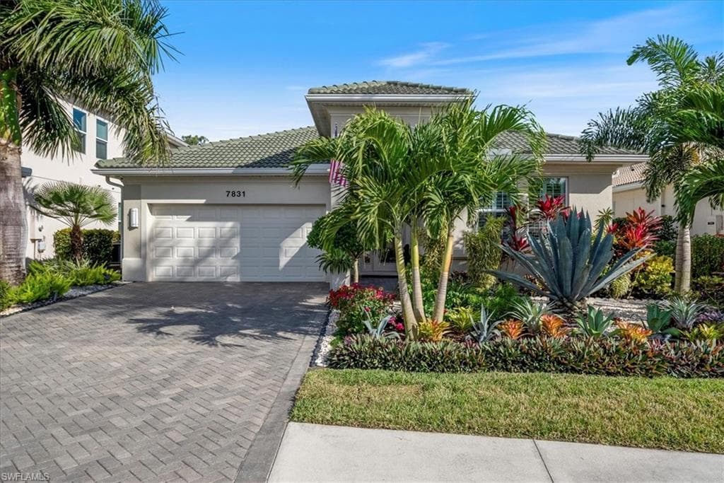 7831 Martino CIR, NAPLES FL 34112-2