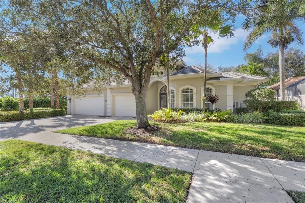 5074 Rustic Oaks CIR, NAPLES FL 34105-1