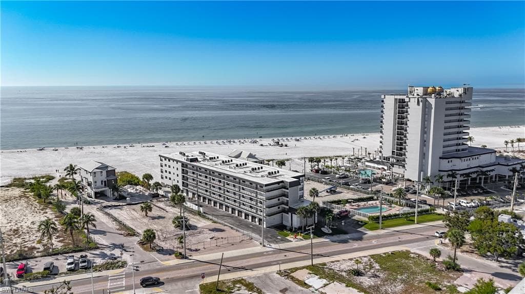 2096 ESTERO BLVD-5