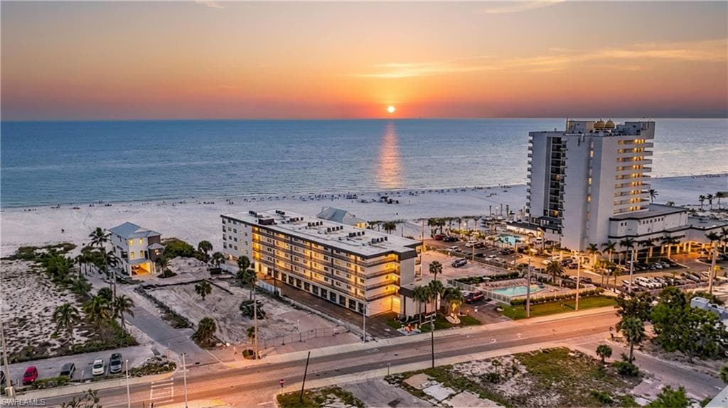 2096 ESTERO BLVD-8