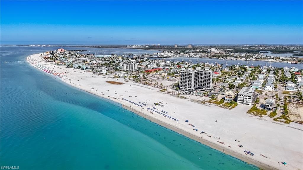 2096 ESTERO BLVD-9