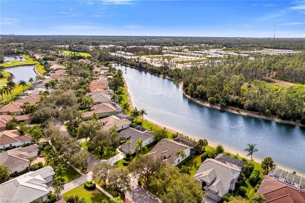 7809 Naples Heritage DR, NAPLES FL 34112-37