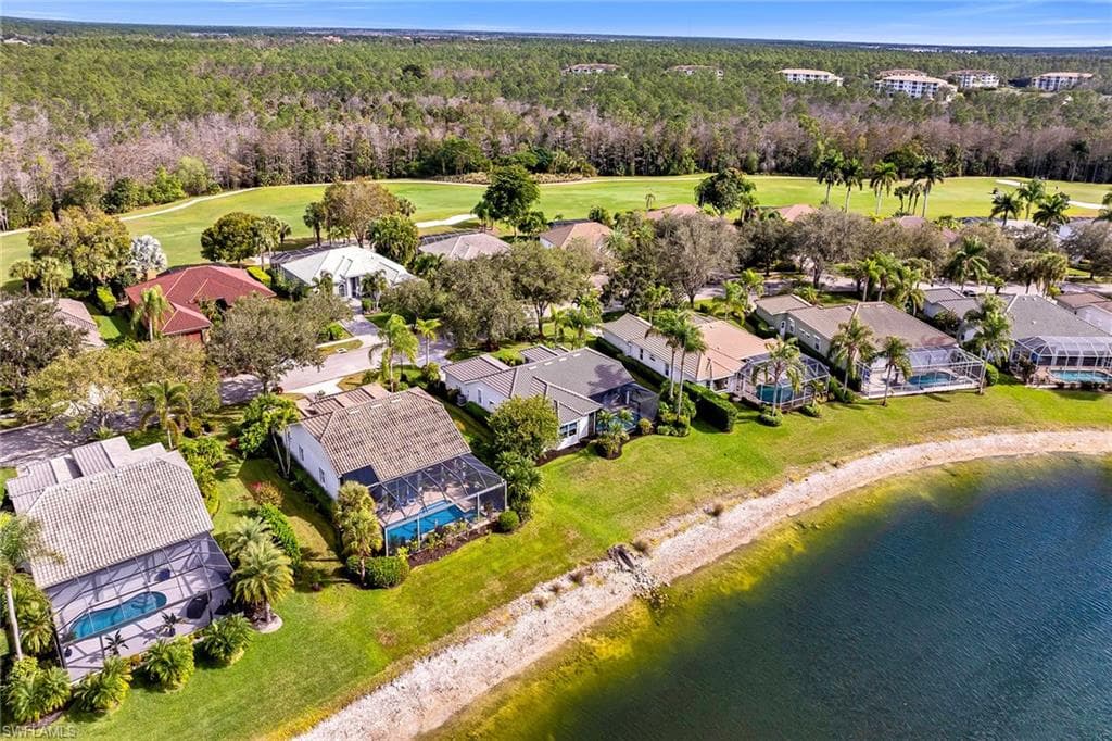 7809 Naples Heritage DR, NAPLES FL 34112-39