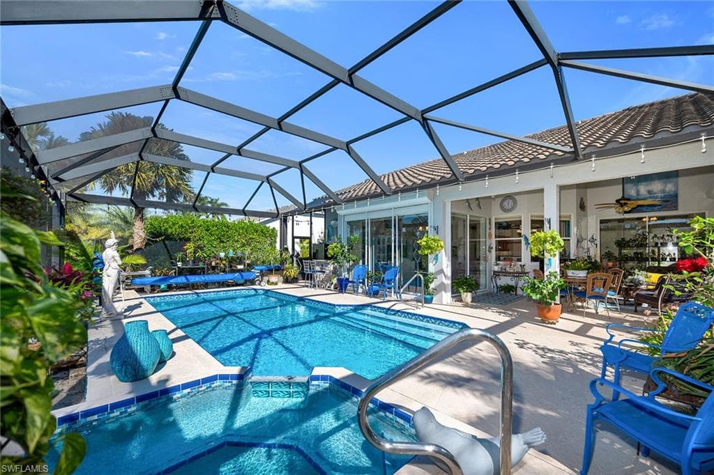 7809 Naples Heritage DR, NAPLES FL 34112-34