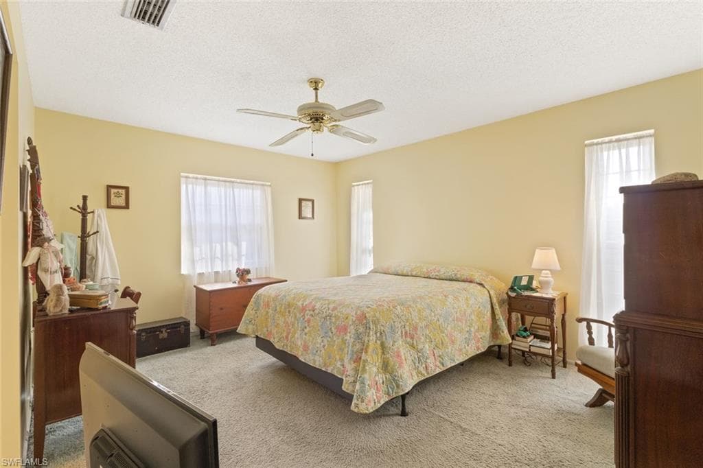 6944 Essex DR, FORT MYERS FL 33919-15