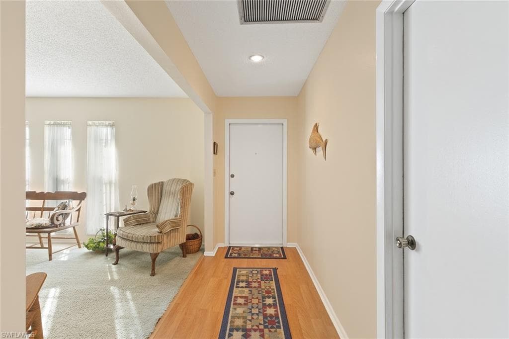 6944 Essex DR, FORT MYERS FL 33919-2